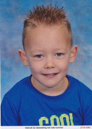 recente schoolfoto van mijn mannetje